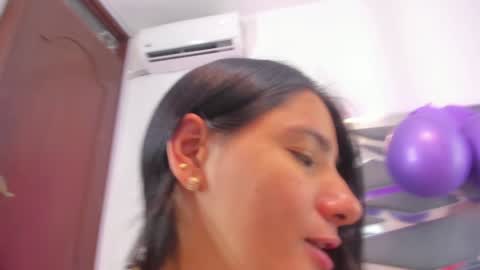 Snapshot of dashafoxxx chatting on 12-29-24, 06:35 Dasha Foxxx online show from 12-29-24, 06:35