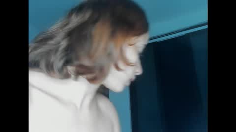 Dafne online show from 11-23-25, 01:27