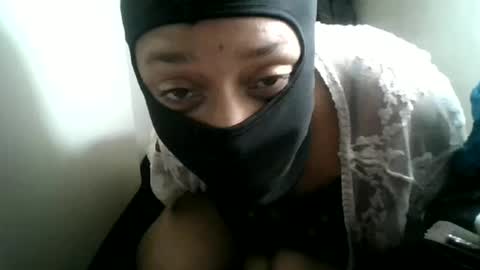 Snapshot of daszler chatting on 01-22-25, 08:40 Daszler online show from 01-22-25, 08:40