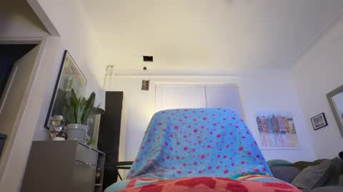 Datguy127 online show from 09-21-25, 04:58