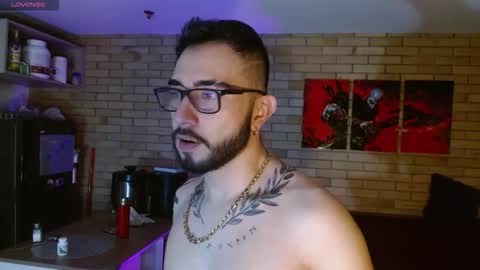 Snapshot of dave_wolf7 chatting on 02-11-26, 12:10 Dave Wolf online show from 02-11-26, 12:10