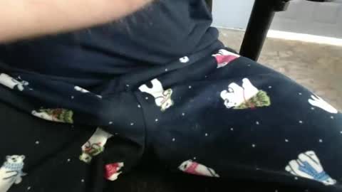 Snapshot of davecubed3 chatting on 11-30-25, 09:41 davecubed3 online show from 11-30-25, 09:41