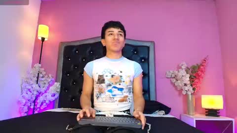 Snapshot of davel_svetla chatting on 11-12-25, 01:22 davel_svetla online show from 11-12-25, 01:22