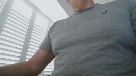 davesu12345 online show from 03-25-26, 09:04