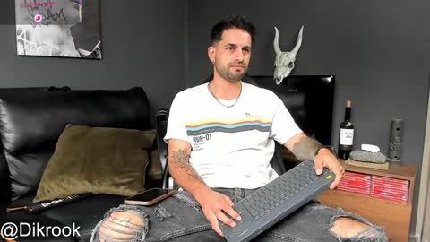 Daves online show from 01-28-25, 03:25