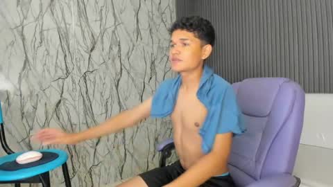 Snapshot of davexxx_ chatting on 07-17-26, 01:12 Dave online show from 07-17-26, 01:12