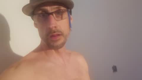 Snapshot of david1982yesyes chatting on 05-23-26, 12:38 david1982yesyes online show from 05-23-26, 12:38