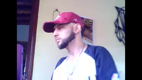 Snapshot of david23vergota chatting on 12-19-25, 04:03 david23vergota online show from 12-19-25, 04:03