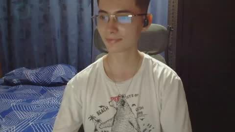 Snapshot of david_colombian chatting on 05-26-26, 01:23 ProgrammerBoy online show from 05-26-26, 01:23