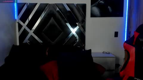 Snapshot of david_franco1 chatting on 03-06-25, 09:42 Twitter davidsanctum online show from 03-06-25, 09:42