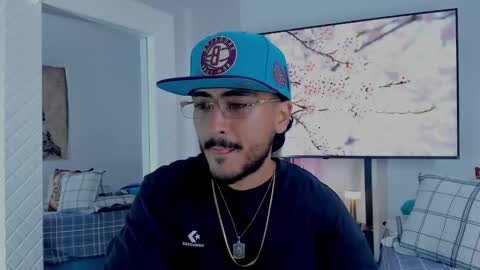 Hey im David that loves to explore and speak their fantasies. Very open talktative and nice. Feel free to chat with me online show from 03-18-26, 06:44