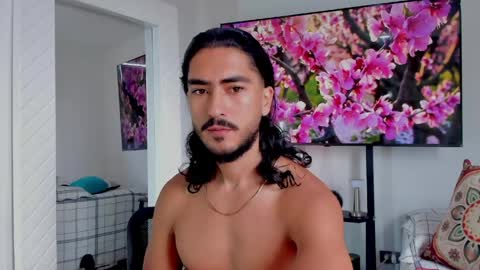 Hey im David that loves to explore and speak their fantasies. Very open talktative and nice. Feel free to chat with me online show from 05-06-26, 01:49