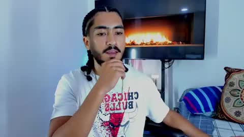 Hey im David that loves to explore and speak their fantasies. Very open talktative and nice. Feel free to chat with me online show from 06-11-26, 11:03