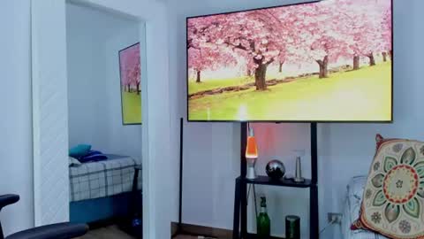 Hey im David that loves to explore and speak their fantasies. Very open talktative and nice. Feel free to chat with me online show from 06-17-26, 10:39