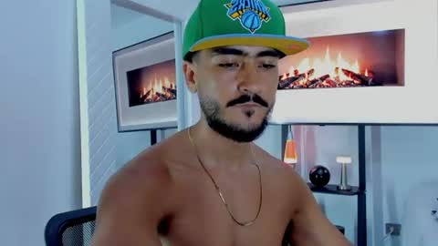 Hey im David that loves to explore and speak their fantasies. Very open talktative and nice. Feel free to chat with me online show from 06-26-26, 12:04