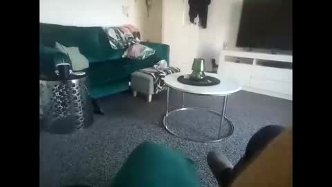 Snapshot of davidf75 chatting on 10-29-25, 09:33 davidf75 online show from 10-29-25, 09:33