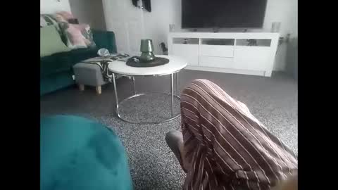 Snapshot of davidf75 chatting on 10-31-25, 09:32 davidf75 online show from 10-31-25, 09:32