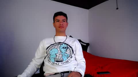 Snapshot of davidkaloc chatting on 01-01-25, 10:13 David online show from 01-01-25, 10:13