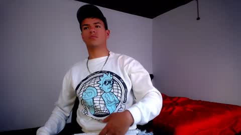 Snapshot of davidkaloc chatting on 01-07-25, 09:57 David online show from 01-07-25, 09:57