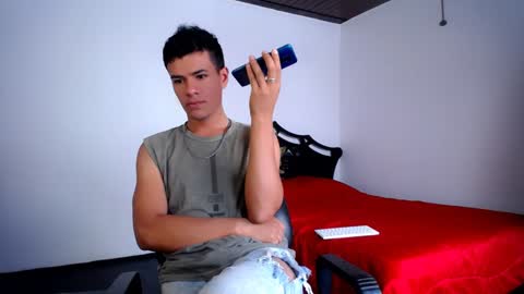 Snapshot of davidkaloc chatting on 01-10-25, 02:45 David online show from 01-10-25, 02:45