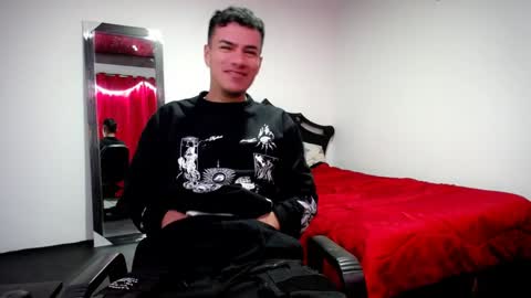 Snapshot of davidkaloc chatting on 01-19-25, 05:58 David online show from 01-19-25, 05:58