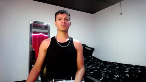 Snapshot of davidkaloc chatting on 01-28-25, 06:49 David online show from 01-28-25, 06:49