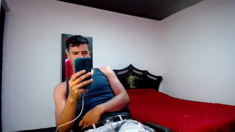 Snapshot of davidkaloc chatting on 02-10-25, 11:45 David online show from 02-10-25, 11:45