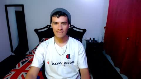 Snapshot of davidkaloc chatting on 03-05-25, 02:14 David online show from 03-05-25, 02:14