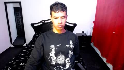 Snapshot of davidkaloc chatting on 03-07-25, 04:02 David online show from 03-07-25, 04:02