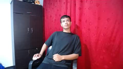 Snapshot of davidkaloc chatting on 10-19-25, 02:12 David online show from 10-19-25, 02:12
