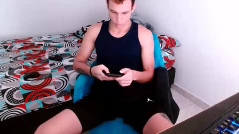 Snapshot of davidsalazar33 chatting on 10-22-25, 09:47 davidsalazar33 online show from 10-22-25, 09:47