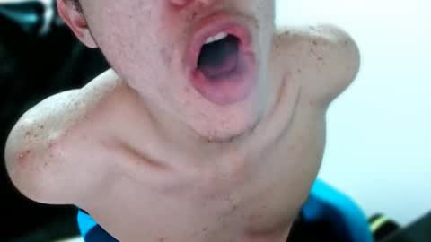 Snapshot of davidsalazar33 chatting on 10-31-25, 06:14 davidsalazar33 online show from 10-31-25, 06:14