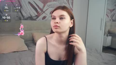 Snapshot of davinagreengo chatting on 05-25-26, 10:27 Louise online show from 05-25-26, 10:27