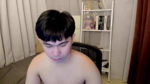 Snapshot of davincihugecock chatting on 02-28-26, 05:14 daniel online show from 02-28-26, 05:14