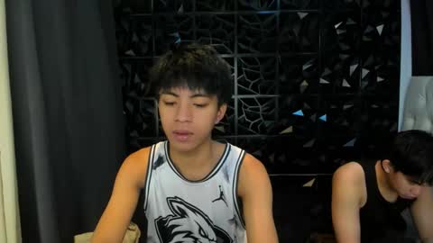 Snapshot of davincihugecock chatting on 03-22-26, 05:16 daniel online show from 03-22-26, 05:16