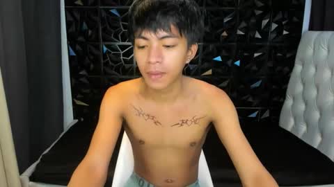 Snapshot of davincihugecock chatting on 03-27-26, 05:56 daniel online show from 03-27-26, 05:56