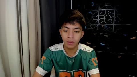 Snapshot of davincihugecock chatting on 03-31-26, 07:14 daniel online show from 03-31-26, 07:14