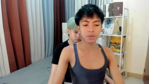 Snapshot of davincihugecock chatting on 04-06-26, 07:04 daniel online show from 04-06-26, 07:04