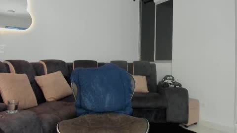 davis  instagram davis alx1 online show from 02-15-25, 12:59