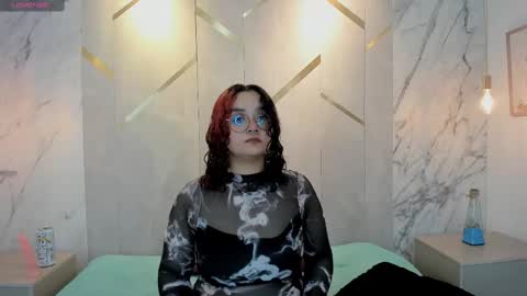 Emma online show from 03-11-25, 02:43