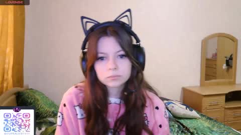 Snapshot of dawndollins chatting on 09-26-25, 07:12 Alice online show from 09-26-25, 07:12