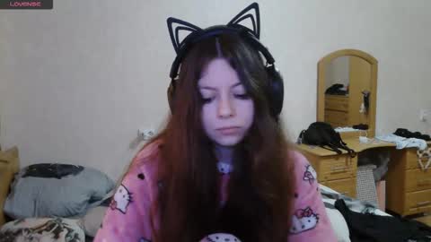 Snapshot of dawndollins chatting on 10-23-25, 08:24 Alice online show from 10-23-25, 08:24