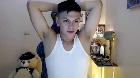 Snapshot of dax_x chatting on 01-23-25, 07:29 JC LOVER BOY online show from 01-23-25, 07:29