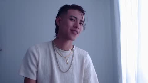 Snapshot of daxonreyy_ chatting on 11-11-25, 08:53 Daxon online show from 11-11-25, 08:53