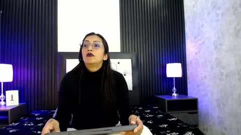 Snapshot of dayana_mendozaa69 chatting on 02-24-25, 01:10 Dayana online show from 02-24-25, 01:10