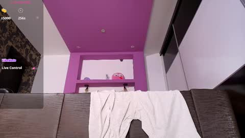 Snapshot of dayanna_sweet chatting on 02-28-25, 04:54 Dayanna Sweet online show from 02-28-25, 04:54