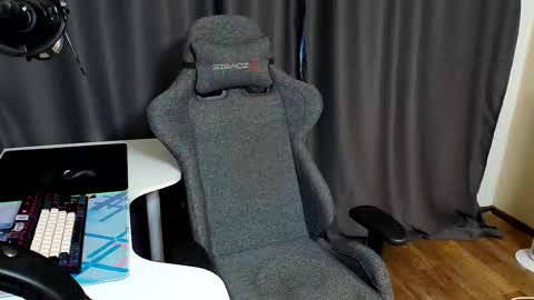 Snapshot of daylilong chatting on 09-29-25, 11:48 DayliLong online show from 09-29-25, 11:48