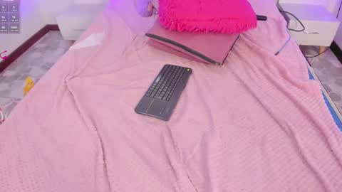 Snapshot of dayra_angels chatting on 02-07-25, 01:04 DAYRA ANGELS online show from 02-07-25, 01:04