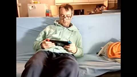 Dazzill online show from 12-15-24, 07:31