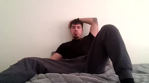 Snapshot of ddavid_012 chatting on 02-23-25, 08:33 david online show from 02-23-25, 08:33